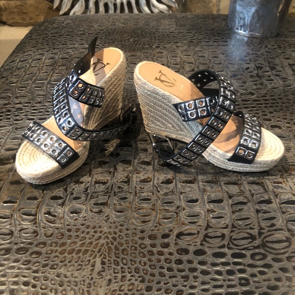 NEW!! Vince Camuto Signature Dacia Wedge Heels!! - Picture 4 of 10